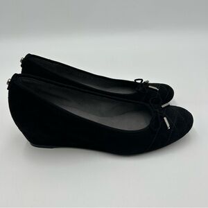 Stuart Weitzman Suede Quilted Bow Wedge Heels Size 9.5M Black Career Comfort
